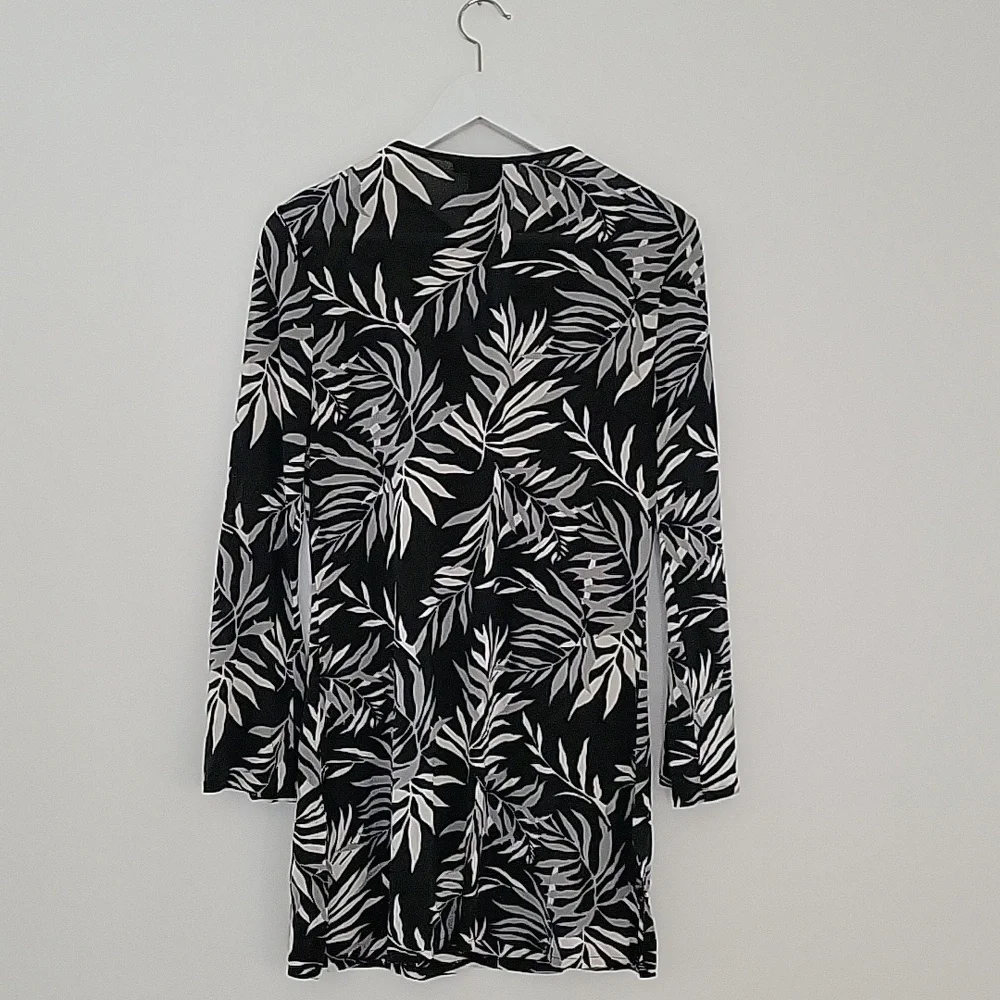 Holt Renfrew | Silk Mesh Tie-Front Beach Coverup | Size 14 (Fits Small) - Picture 5 of 5